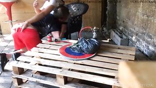 За долг пришлось расплатиться с хулиганом минетом и еблей