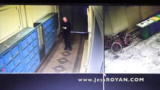 Зрелый брутальный гей дал парню помоложе в анал