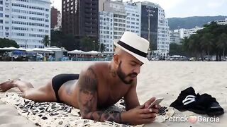 Познакомились на пляже и пошли трахаться в отеле