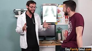 Анальный секс на приеме у доктора
