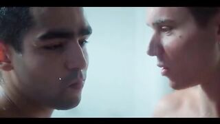 Сцены из эротического гей фильма о двух парнях