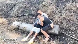 Оральные приготовления к ебле в лесу от двух парней